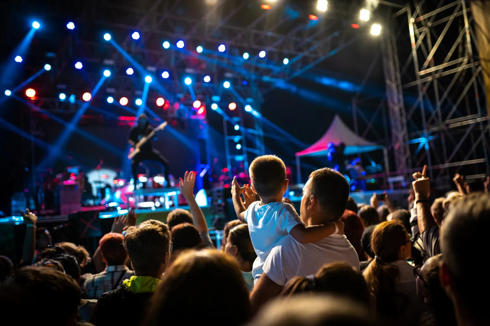 7 Tips for Safe and Comfortable Music Concert Watching for Music Lovers