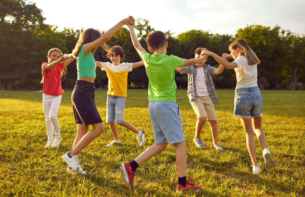 BENEFITS OF SUMMER CAMP FOR YOUR KIDS