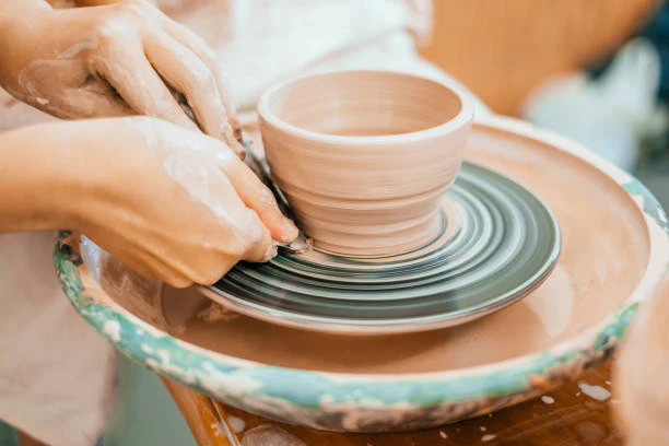 What is the Difference Between Ceramics and Pottery?