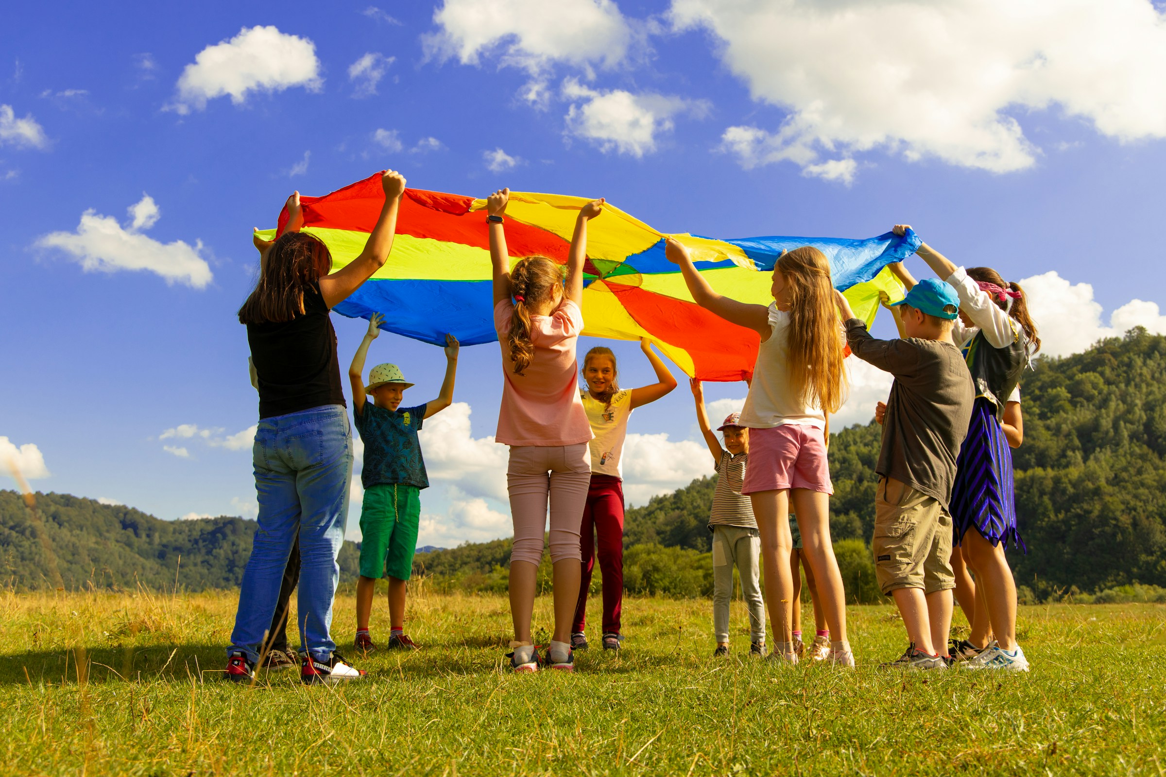 8 Benefits of Summer Camp for Kids & Teens